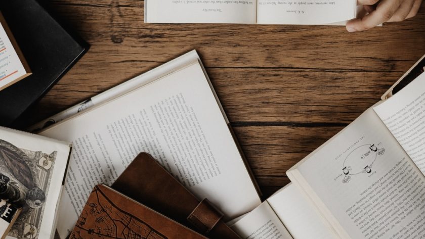 現役ヨガインストラクターが薦めたい書籍3選 初心者向け F S Yoga Club